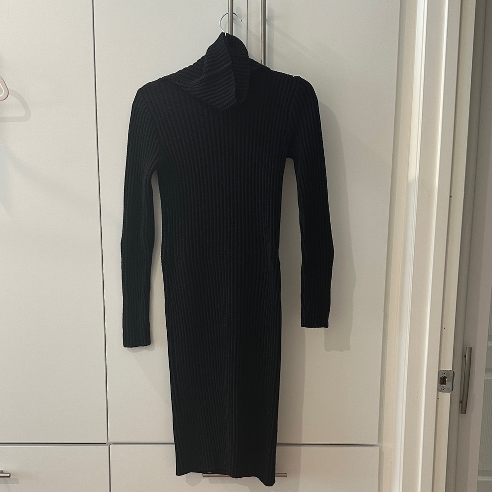 Max Studio Black Long Sleeve Sweater Dress